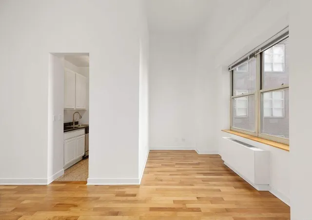 3rd image of 120 E 87Th St #R14-J, New York City, NY 10128 | MLS# RLS20080467