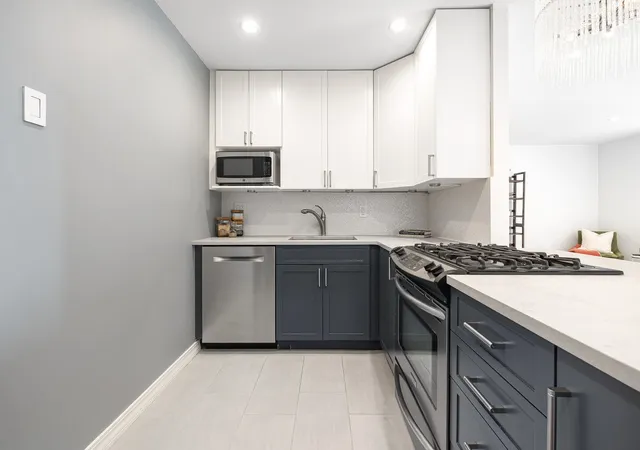 Photo 4 of House for sale at 3 Hanover Sq #19J, New York, NY 10004 | MLS# RLS20080530 | Listing updated on 2026-07-17
