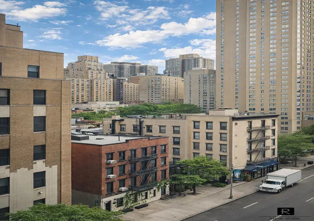 5th image of 240 E 55Th St #9-E, New York, NY 10022 | MLS# RLS20080652