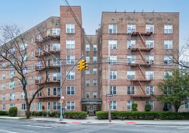 3rd image of 74-45 Yellowstone Blvd #4-H, Rego Park, NY 11374 | MLS# RLS20080787