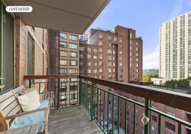 5th image of 333 Rector Pl #1009, New York City, NY 10280 | MLS# RLS20080814