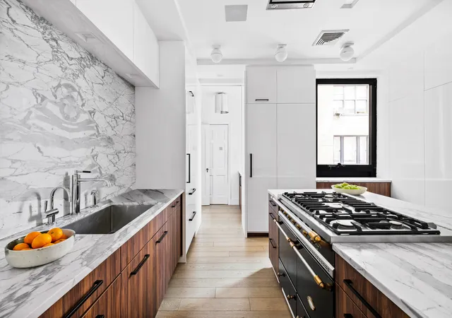 Photo 4 of Sale Pending at 480 Park Ave #14E, New York, NY 10022 | MLS# RLS20081017 | Listing updated on 2026-05-15