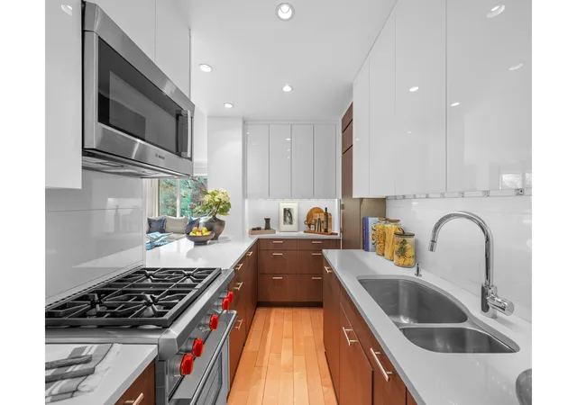 5th image of 1050 5Th Ave #2E, New York, NY 10028 | MLS# RLS20081079