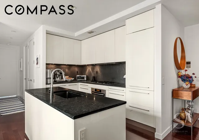 Photo 3 of House for sale at 4 W 21st Street #14A, New York, NY 10010 | MLS# RLS20081101 | Listing updated on 2026-09-01