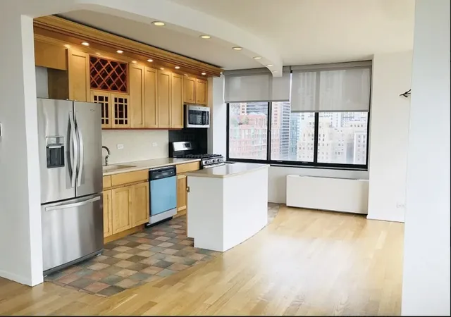 Photo 4 of House for sale at 380 Rector Pl #23G, New York, NY 10280 | MLS# RLS20081123 | Listing updated on 2026-04-21