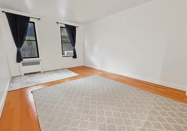 Homes for sale in New York City, NY | 121 E 88Th St, New York City, NY 10128