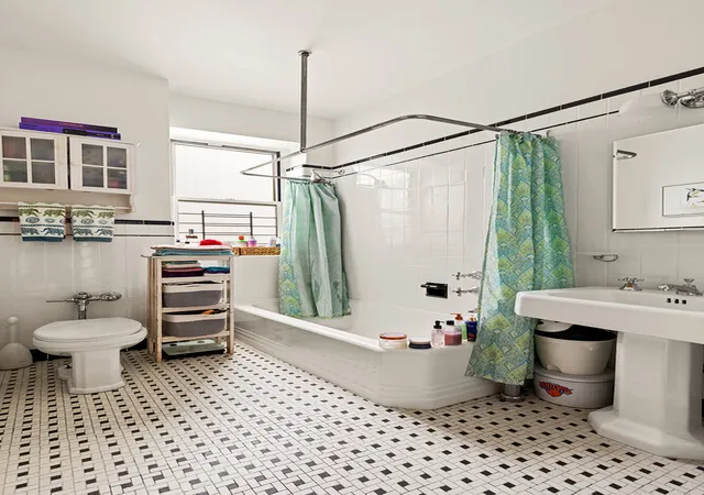Listing Photo 5 - Condo for sale in building located at 418 Central Park W, New York City, NY 10025 - Unit #106