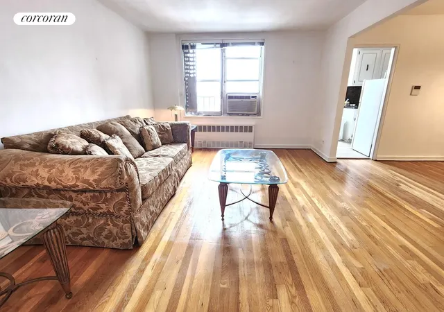 2nd image of 1425 Thieriot Ave, New York, NY 10460