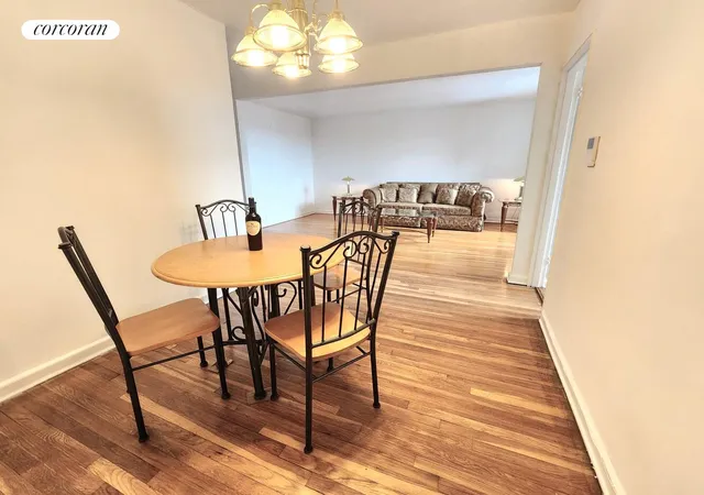 4th image of 1425 Thieriot Ave, New York, NY 10460