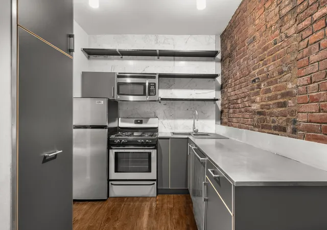 3rd image of 14 Prince St, New York City, NY 10012