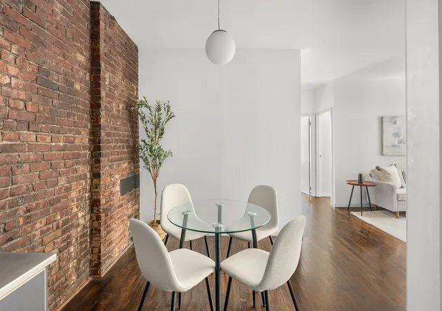 4th image of 14 Prince St, New York City, NY 10012