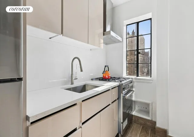 4th image of 10 Park Ave #12F, New York, NY 10016 | MLS# RLS20081582