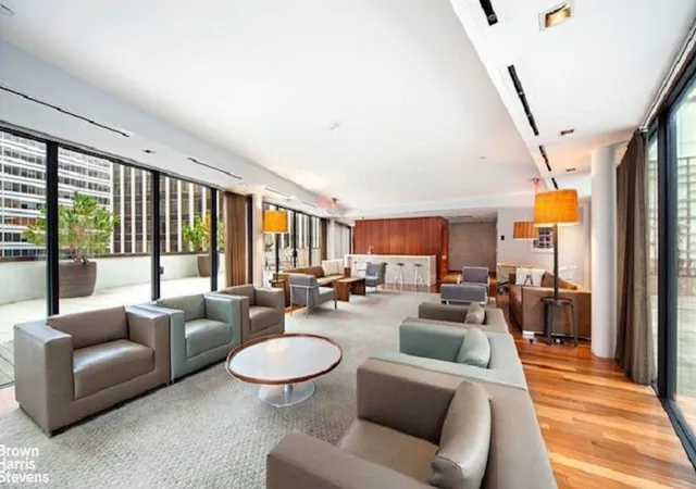 Photo 4 of House for sale at 1 Wall St Ct #203, New York, NY 10005 | MLS# RLS20081753 | Listing updated on 2026-05-31