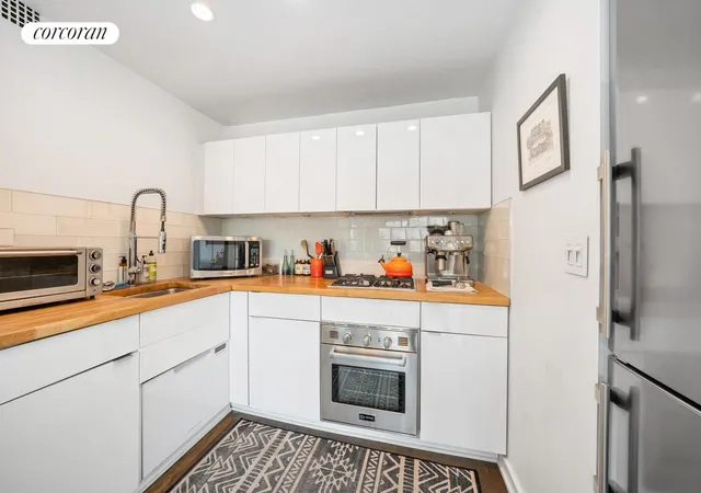 3rd image of 201 W 21St St #12J, New York City, NY 10011 | MLS# RLS20081875