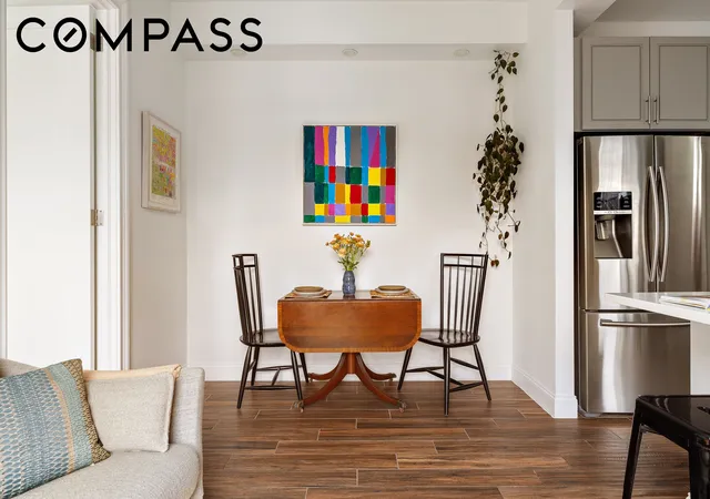 4th image of 309 E Houston St, New York City, NY 10002