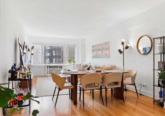 3rd image of 211 E 51St St #9G, New York City, NY 10022 | MLS# RLS20081901