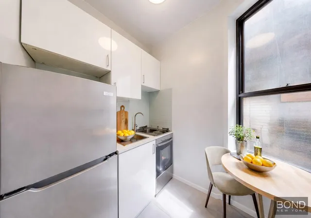 Photo 2 of Condo for sale at 320 E 90th Street #5B, New York, NY 10128 | MLS# RLS20081906 | Listing updated on 2026-04-12