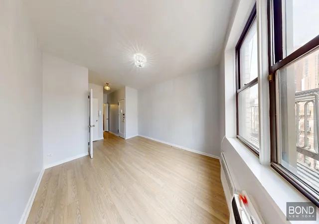 Photo 4 of House for sale at 320 E 90th Street #5B, New York, NY 10128 | MLS# RLS20081906 | Listing updated on 2026-04-12