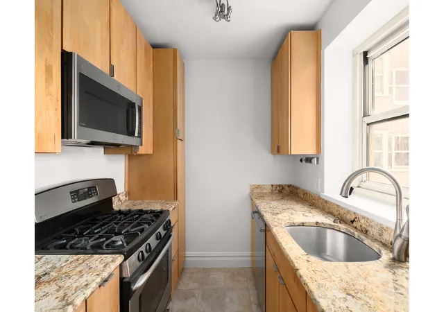 3rd image of 159 W 53Rd St #25B, New York City, NY 10019 | MLS# RLS20081939
