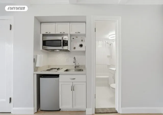 Homes for sale in New York City, NY | 320 E 42nd St #2117, New York City, NY 10017 | MLS# RLS20081941