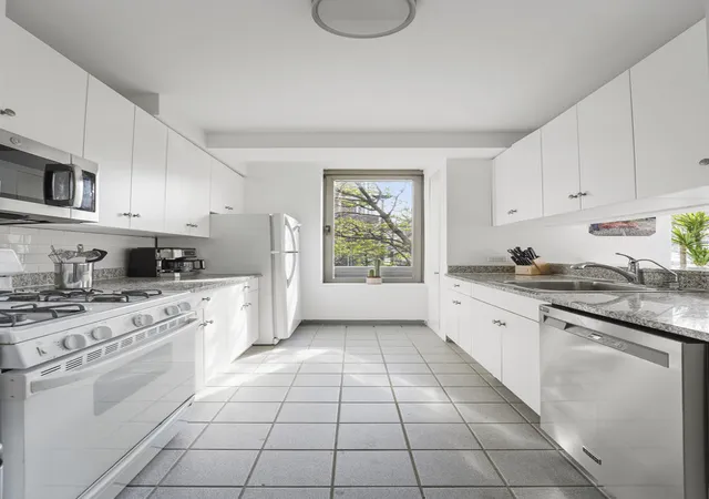 Photo 3 of Condo for sale at 212 Warren St #1D, New York, NY 10282 | MLS# RLS20081969 | Listing updated on 2026-05-13