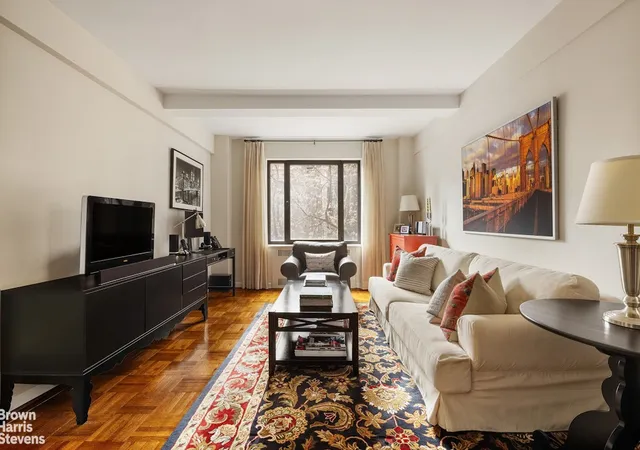 Homes for sale in New York City, NY | 120 E 79th St #5D, New York City, NY 10075 | MLS# RLS20081993