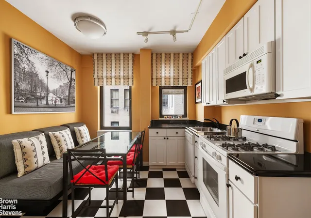 Homes for sale in New York City, NY | 120 E 79th Street, New York City, NY 10075 | Houzeo