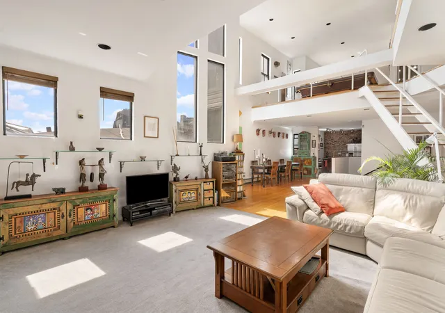 Photo 3 of Sale Pending at 16 Clifford Pl, Brooklyn, NY 11222 | MLS# RLS20081996 | Listing updated on 2026-07-23