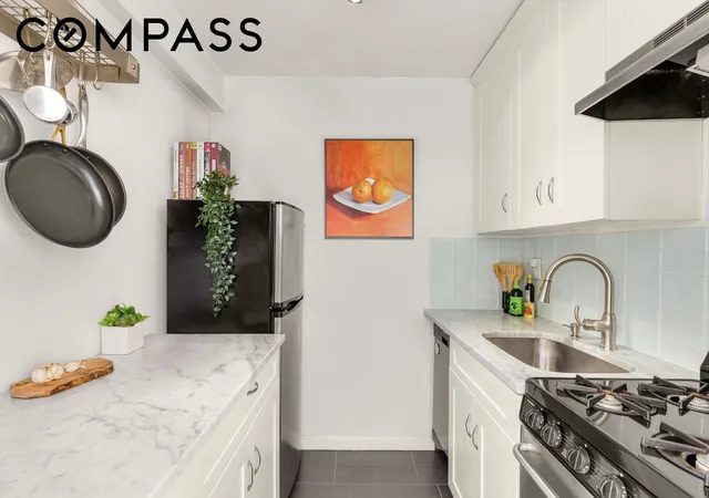 Photo 3 of Sale Pending at 333 E 14th Street #11A, New York, NY 10003 | MLS# RLS20076031 | Listing updated on 2026-09-01