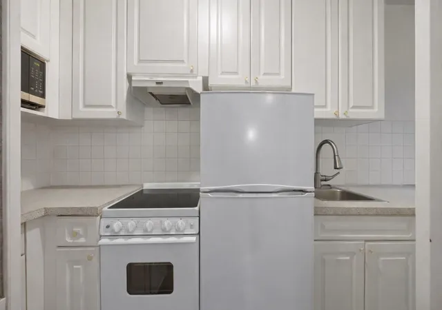 Photo 3 of House for sale at 325 W 45th Street #403, New York City, NY 10036 | MLS# RLS20082034 | Listing updated on 2026-07-29