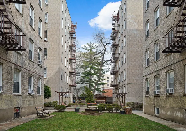 10th image of 868 E 7th St #3H, Brooklyn, NY 11230 | MLS# RLS20082086