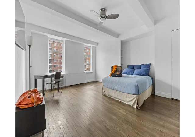 2nd image of 410 W 24Th St, New York City, NY 10011
