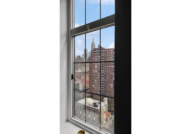 3rd image of 410 W 24Th St, New York City, NY 10011