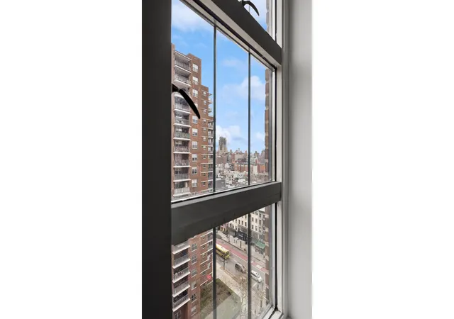 4th image of 410 W 24Th St, New York City, NY 10011