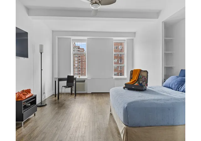 5th image of 410 W 24Th St, New York City, NY 10011