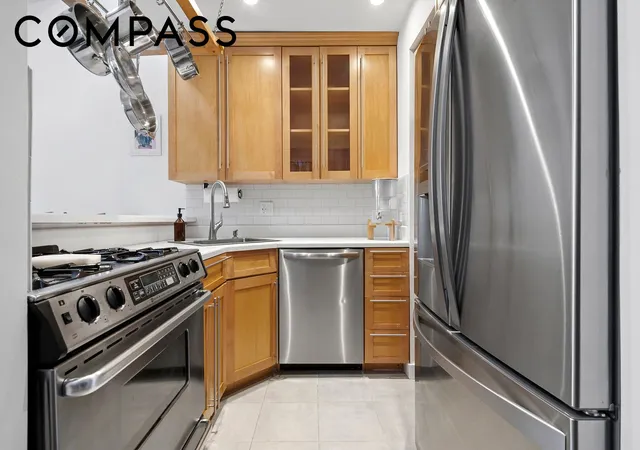 Photo 3 of Sale Pending at 106 Battery Ave #301, Brooklyn, NY 11209 | MLS# RLS20078308 | Listing updated on 2026-06-03
