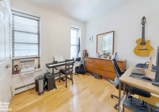 Homes for sale in New York City, NY | 220 W 111Th St, New York City, NY 10026