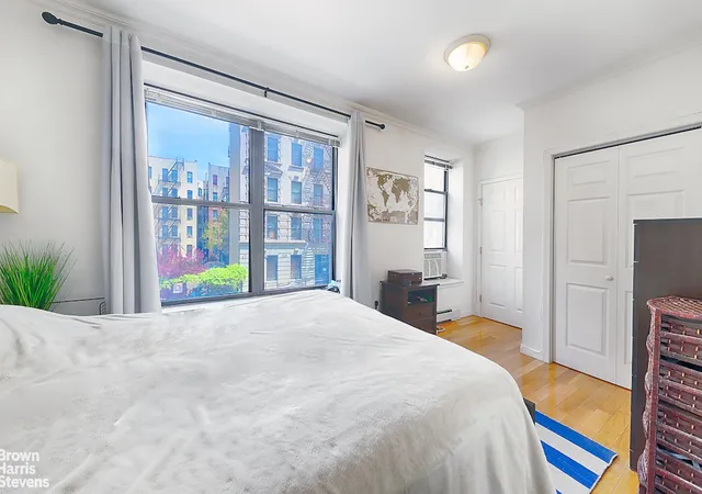 Homes for sale in New York City, NY | 220 W 111Th St, New York City, NY 10026