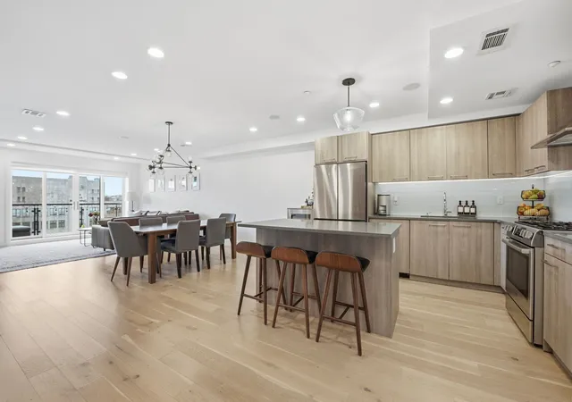 Listing Photo 4 - Condo for sale in building located at 233 Ocean Pkwy, New York City, NY 11218 - Unit #7A