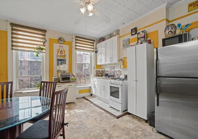 Photo 3 of Sale Pending at 92 4th Place, Brooklyn, NY 11231 | MLS# RLS20082153 | Listing updated on 2026-07-02