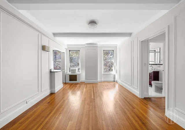 Photo 3 of Sale Pending at 325 W 45th Street #401, New York, NY 10036 | MLS# RLS20082162 | Listing updated on 2026-06-23