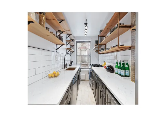 3rd image of 1075 Grand Concourse #1G, Bronx, NY 10452 | MLS# RLS20082207