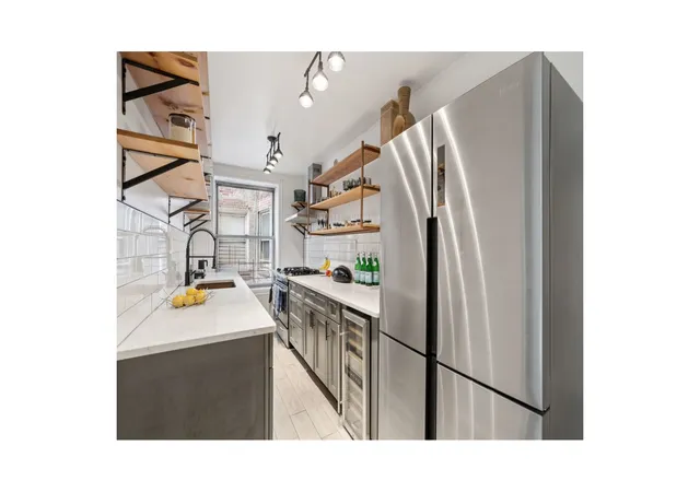 4th image of 1075 Grand Concourse #1G, Bronx, NY 10452 | MLS# RLS20082207