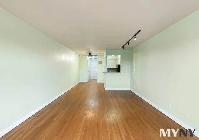 3rd image of 5235 Post Rd #3H, Bronx, NY 10471 | MLS# RLS20082252