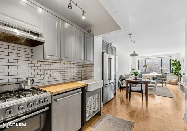 3rd image of 195 Willoughby Ave #305, Brooklyn, NY 11205 | MLS# RLS20082259