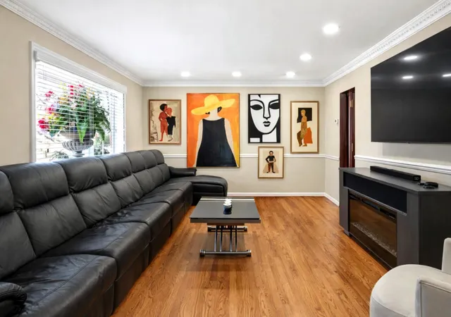 Homes for sale in New York City, NY | 728 Huguenot Ave, New York City, NY 10312 | MLS# RLS20082278