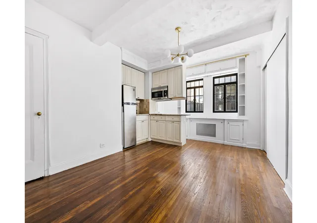 Photo 1 of Sale Pending at 5 Tudor City Pl #A16, New York, NY 10017 | MLS# RLS20082296 | Listing updated on 2026-07-11