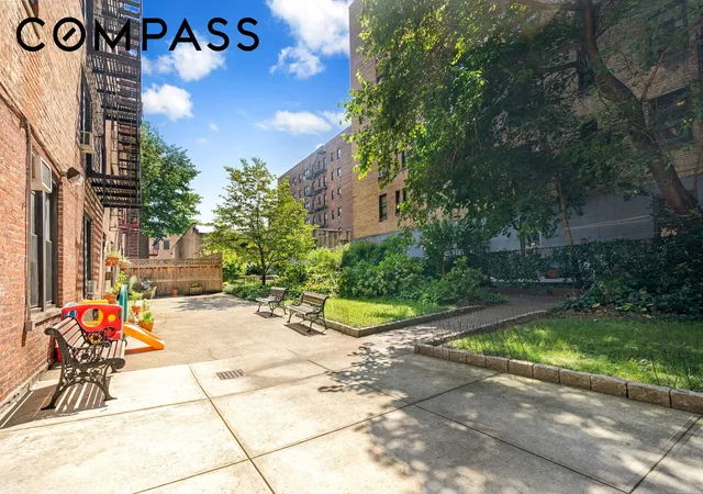 Homes for sale in New York City, NY | 736 W 186th Street, New York City, NY 10033 | Houzeo