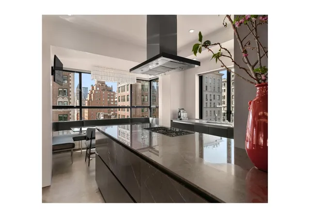 Photo 3 of House for sale at 605 Park Ave #12B, New York, NY 10065 | MLS# RLS20082308 | Listing updated on 2026-05-21