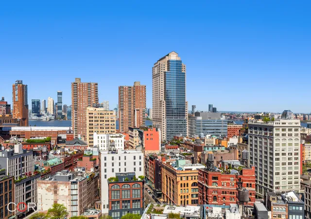 2nd image of 90 Franklin St, New York, NY 10013